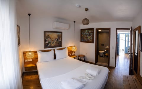 Standard Room, City View (Catalina) | Egyptian cotton sheets, premium bedding, minibar, soundproofing