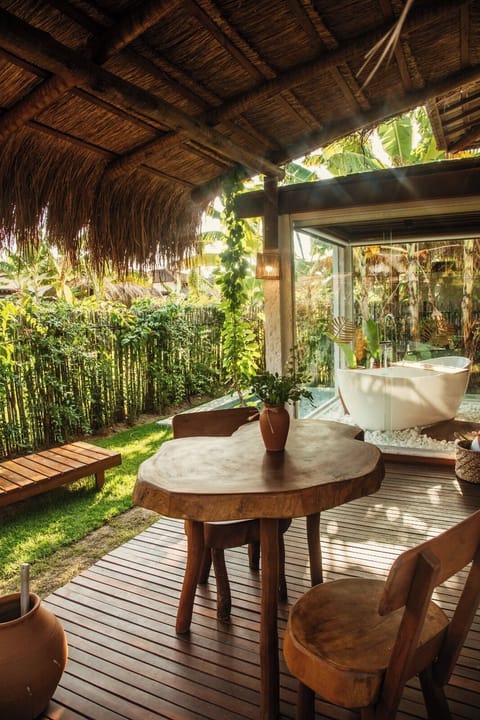 Luxury Twin Room, Garden View | Desk, laptop workspace, blackout drapes, free WiFi