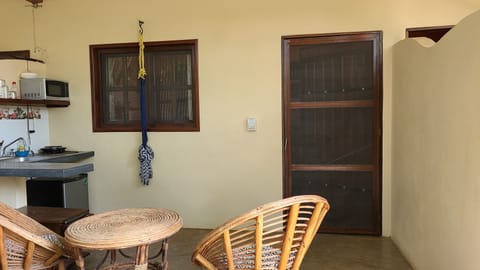 Economy Studio, Patio, Garden View | Private kitchen | Mini-fridge, microwave, blender, cookware/dishes/utensils