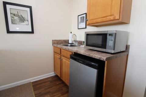 Interior of Room 11 at the Fin n Feather Waterside Inn