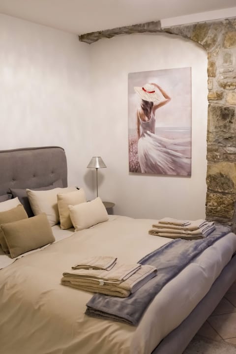 Basic Double Room | Free WiFi