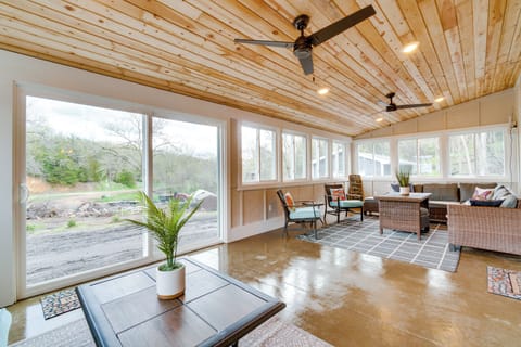 House (5 Bedrooms) | Interior