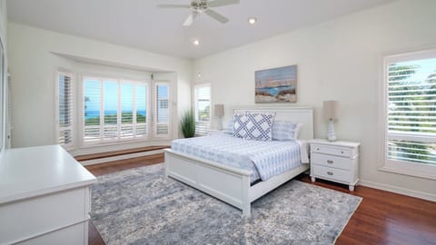 Primary Suite with King Bed and Gulf View