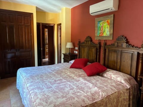 Superior Studio Suite | Free WiFi