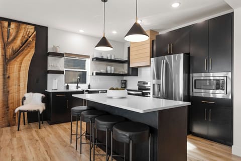 Fully stocked kitchen, just bring the food!