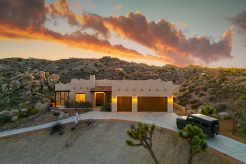 Desert Rocks, a serene escape nestled among ancient boulders.
