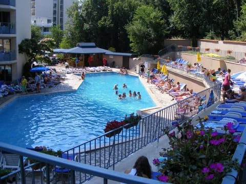Indoor pool, seasonal outdoor pool