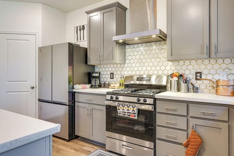 House (4 Bedrooms) | Interior