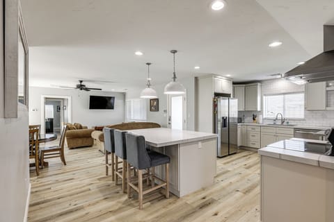 House (2 Bedrooms) | Interior