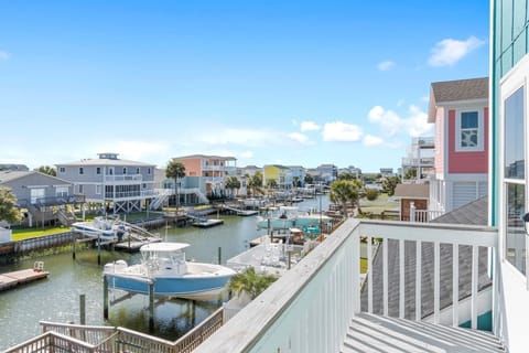 House, 3 Bedrooms | Property grounds