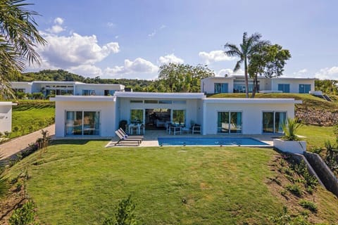 V41 Agua Viva · Fully furnished home with garden view (911)
