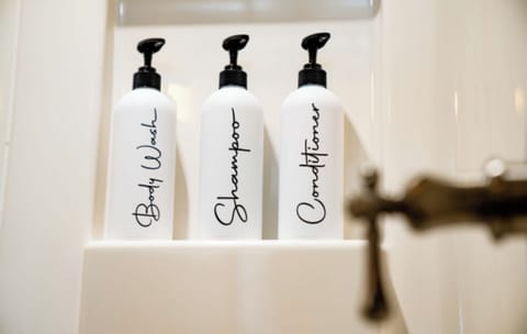 Bathroom amenities