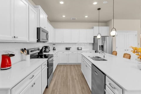 16299 Saint Kitts Circle (9).jpg