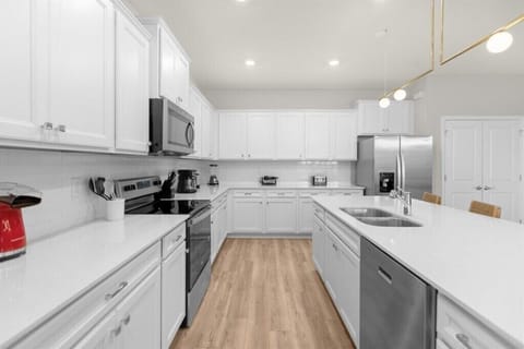 16307 Saint Kitts Circle (9).jpg