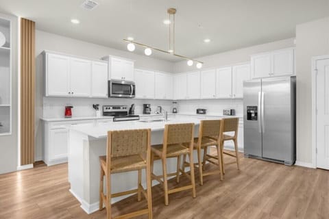 16307 Saint Kitts Circle (8).jpg