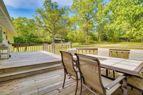 Mountain Home Vacation Rental | 4BR | 3BA | 2,000 Sq Ft | 5 Steps Required