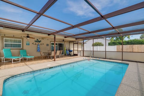 Spring Hill Vacation Rental | 3BR | 2BA | 1,100 Sq Ft | Small Step for Entry