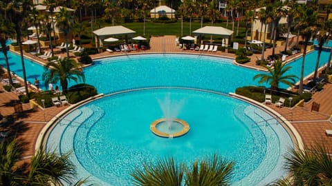 House, Multiple Beds (Family Ties) | Pool | Outdoor pool