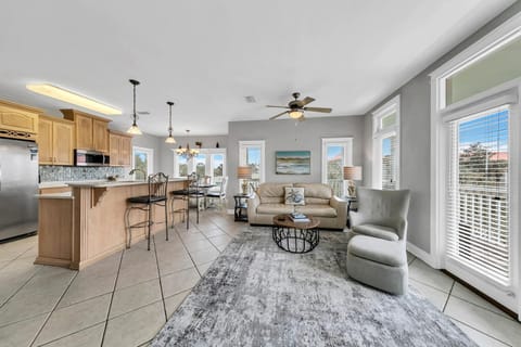 House, Multiple Beds (Seashine and Sunkisses) | Living area
