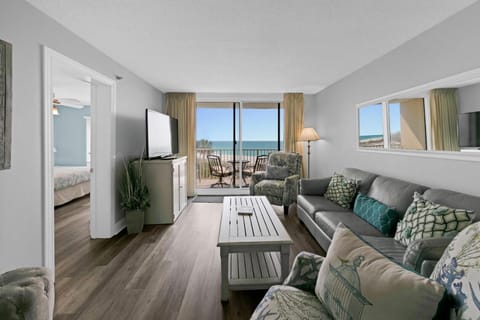 Condo, Multiple Beds, Ocean View (Destin on the Gulf 404) | Living area