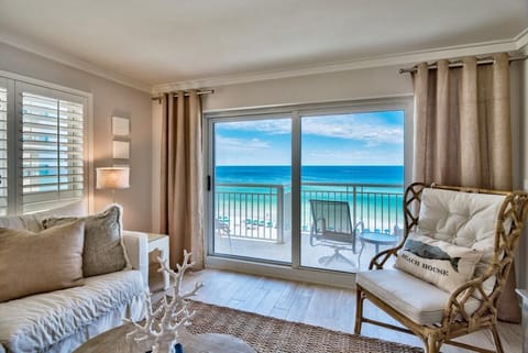 Condo, Multiple Beds, Ocean View (Destin Towers 81) | Living area