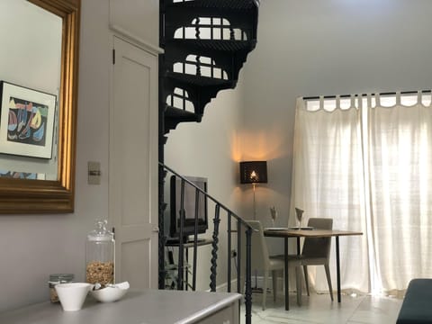 Apartment | Dining