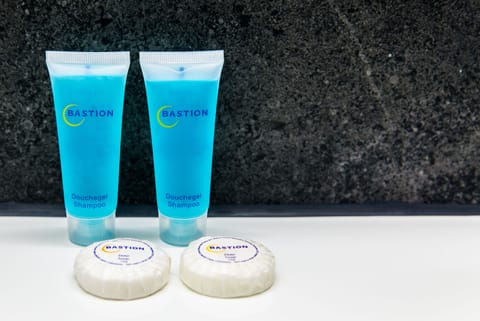 Deluxe Twin Room, 2 Twin Beds | Bathroom amenities | Shower, free toiletries, towels