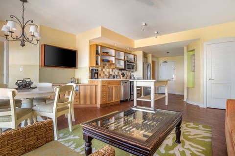 Fridge, microwave, coffee/tea maker, toaster