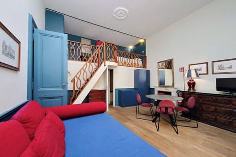 Bedroom, Dining Room, Living Room