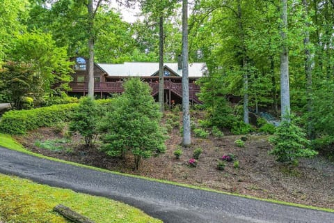 Welcome to Serenity Lodge in the Cohutta's