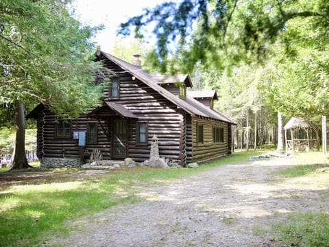 Whitney Bay Getaway on Drummond Island (3085)