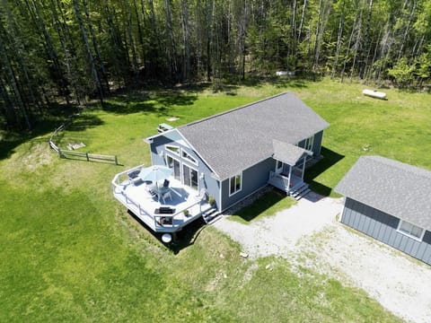 Ja-Jen Island Escape on Drummond Island (2981)