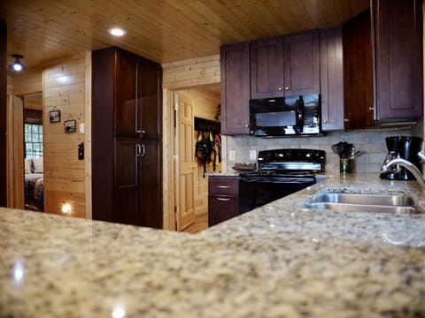 Northern Adventure on Drummond Island (3600)