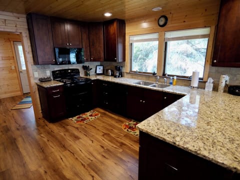 Northern Adventure on Drummond Island (3617)