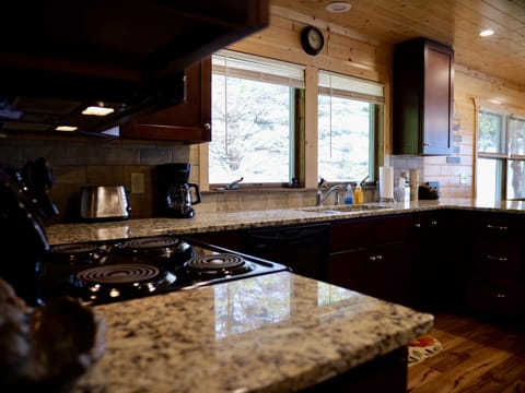 Northern Adventure on Drummond Island (3620)