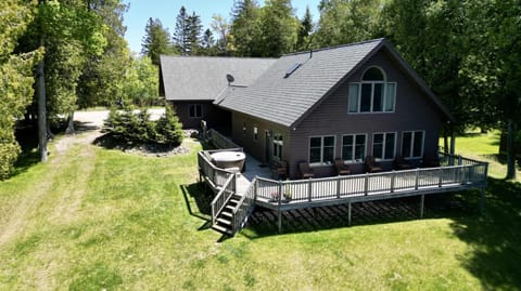 Anchorwood Cabin on Drummond Island (2647)