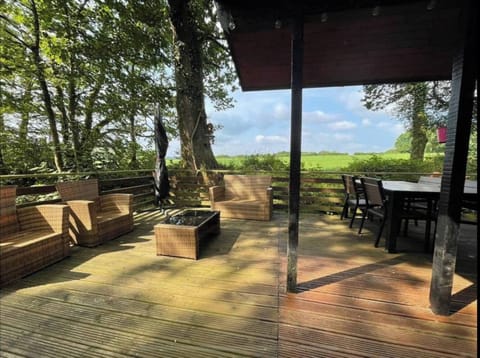 Cabin, 2 Bedrooms, Terrace | Exterior