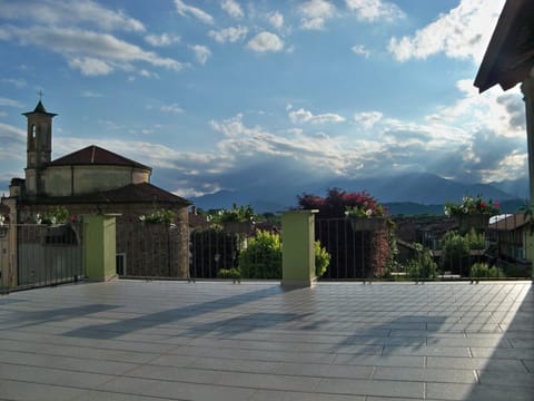 Sundeck