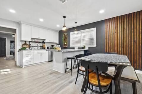 Fdee523e ef01 4901 a4da af87e5168cb1