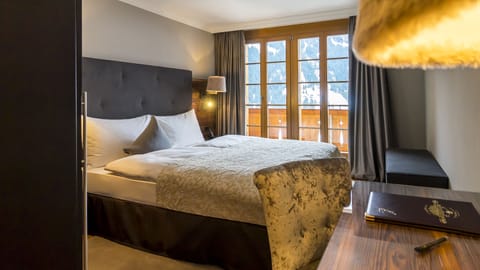 Superior Suite, 3 Bedrooms, Balcony, Mountain View (Eiger) | Hypo-allergenic bedding, down comforters, minibar, in-room safe