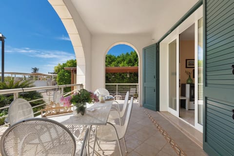 Villa | Terrace/patio