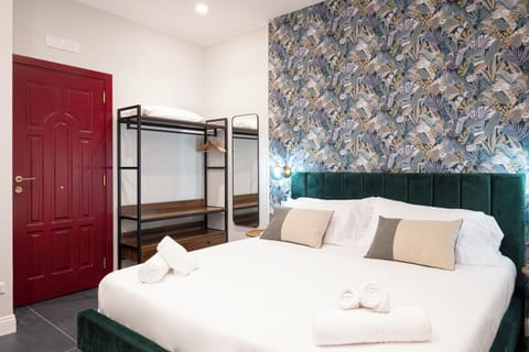 Classic Double Room | Desk, blackout drapes, free WiFi, bed sheets