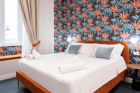 Desk, blackout drapes, free WiFi, bed sheets