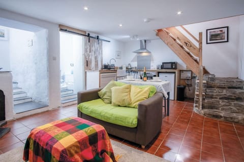 Soap Barn - 1 Bedroom Cottage - Manorbier (19542)