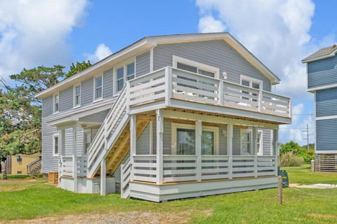 1-web-or-mls-406-Flip-Floppin-Front-Exterior