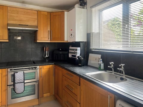 Kitchen | Elder Cottage, Bridgend