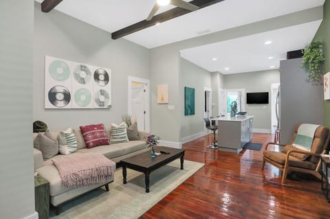 Come enjoy yourself in your home away from home!