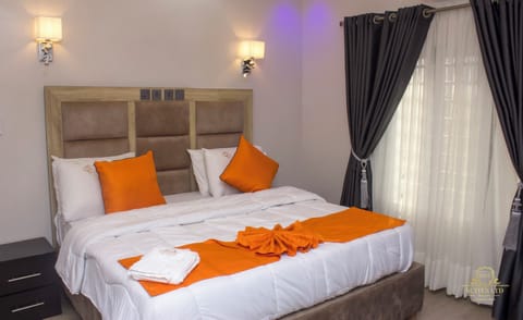 Exclusive Suite | In-room safe, desk, free WiFi