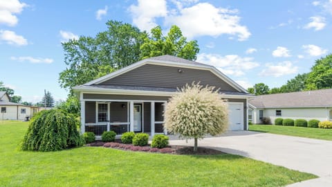 Here you will find peace and rejuvenation! Quiet yet close to everything.