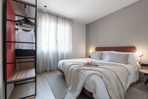 Superior Apartment | In-room safe, iron/ironing board, free WiFi, bed sheets